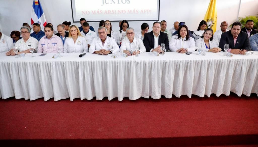 Médicos marcharán hacia el palacio exigiendo respuesta del Gobierno 