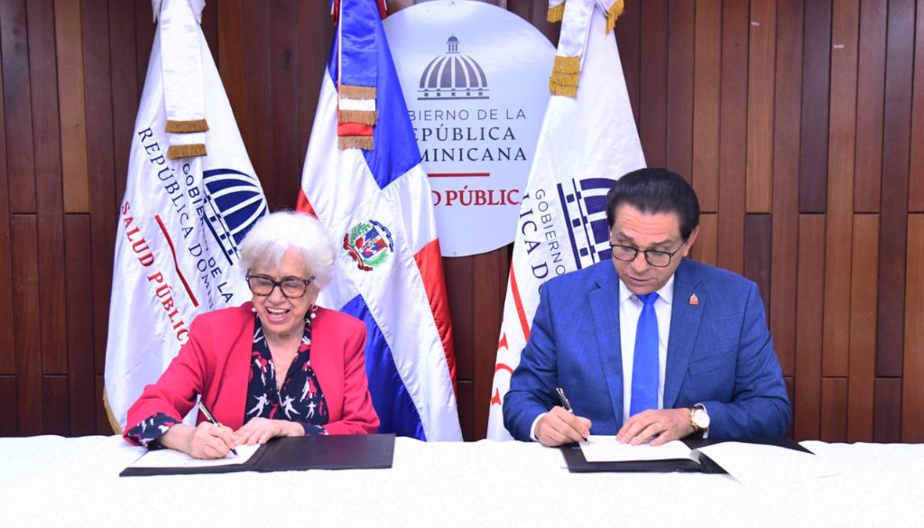Salud Pública firma carta compromiso para implementar Modelo de Integridad  