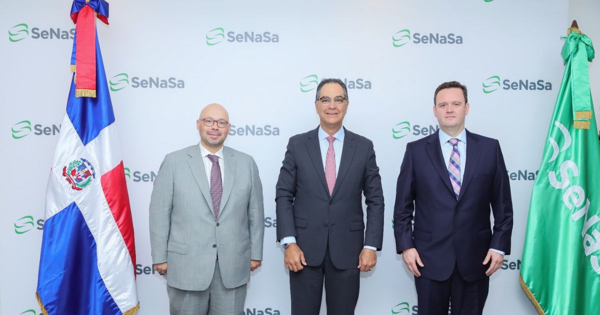 Senasa se reúne con Grupo Chileno que busca invertir en sector salud 