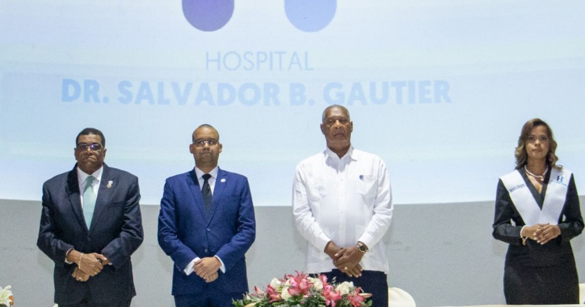 Hospital Salvador B. Gautier gradúa 80 especialistas 