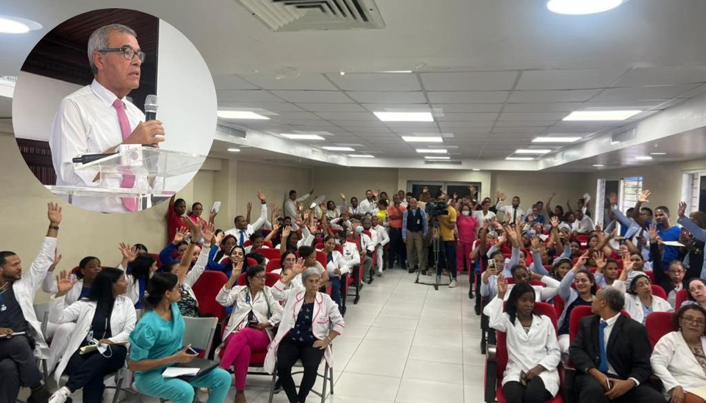 Colegio Médico anuncia paro de labores en hospital 