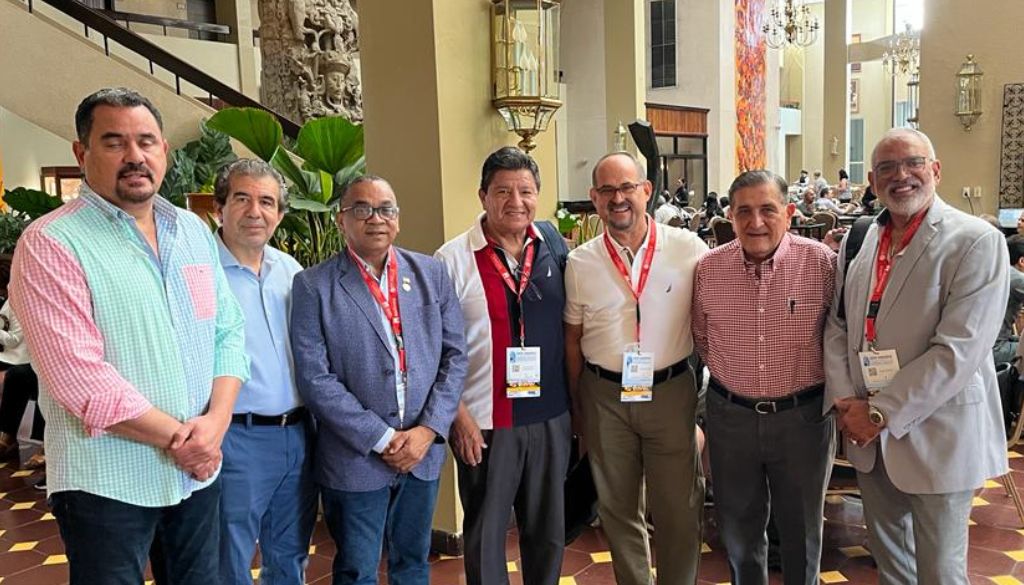 Ginecólogos dominicanos participan en congreso internacional  