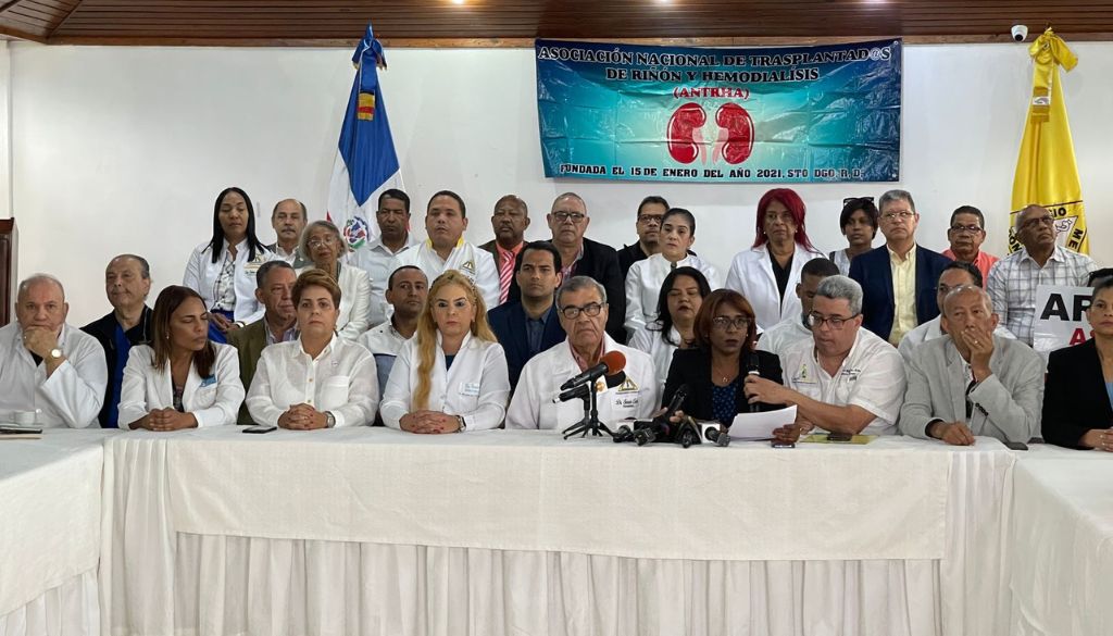 Ante indiferencia de autoridades médicos reiteran paro por 48 horas   