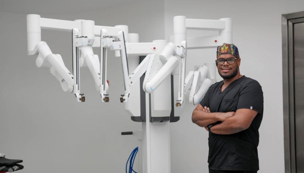 Realizan primera cirugía bariátrica por robot en el país  