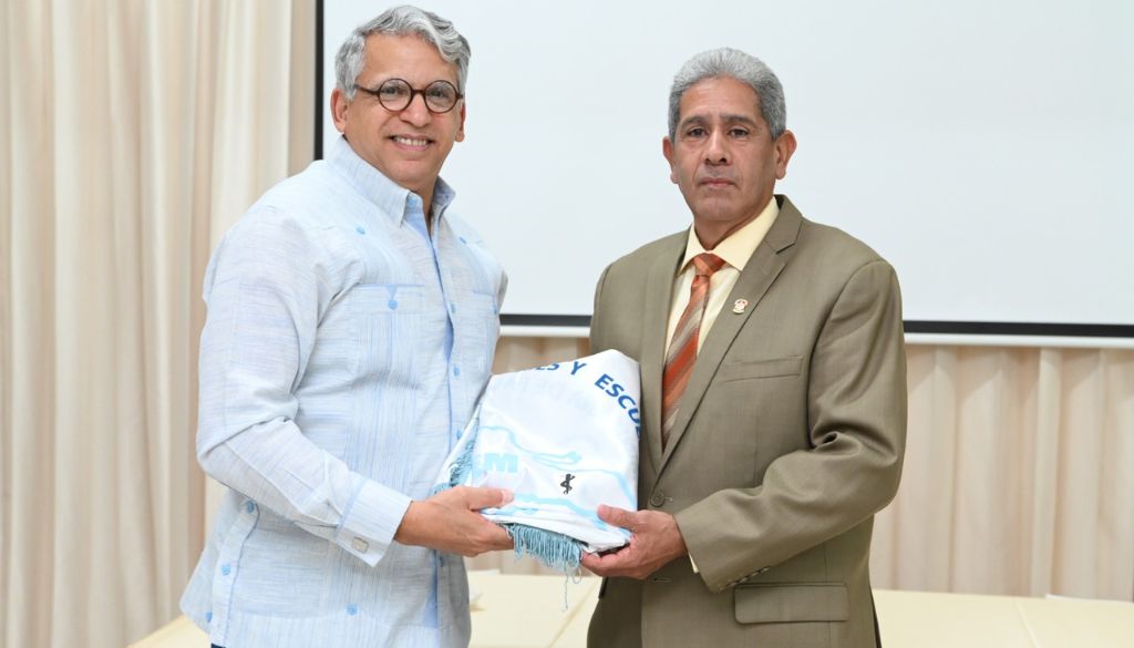 Dr. Brunel Santos Salazar es el nuevo presidente de la ADOFEM  