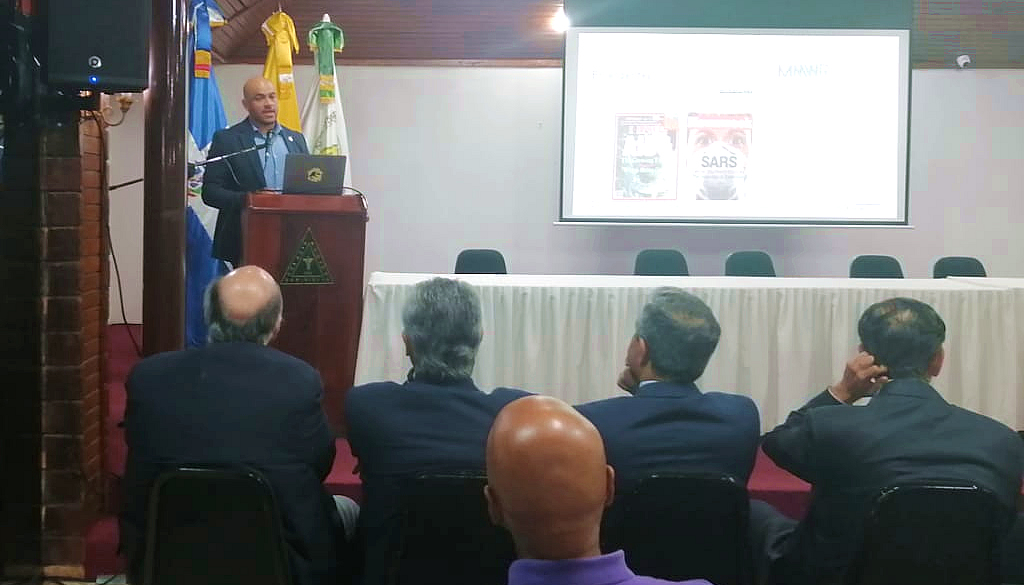 Academia de Medicina presenta conferencia magistral sobre salud global   