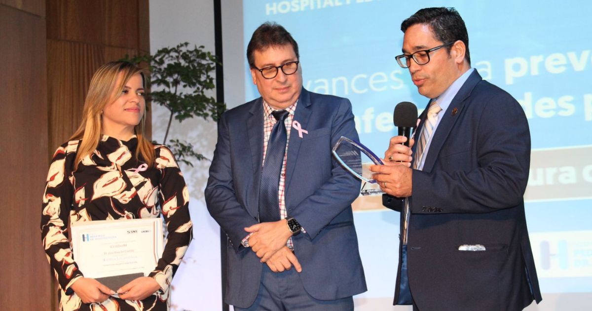 Hospital Hugo Mendoza dedica jornada al doctor José Brea del Castillo 