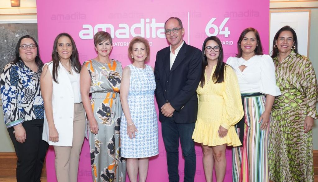 Amadita Laboratorio Clínico conmemora 64 aniversario 