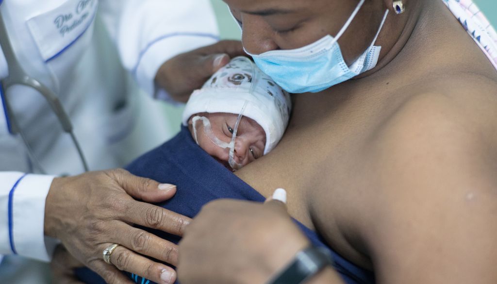 Destacan impacto prevención nacimientos prematuros en salud materno neonatal 