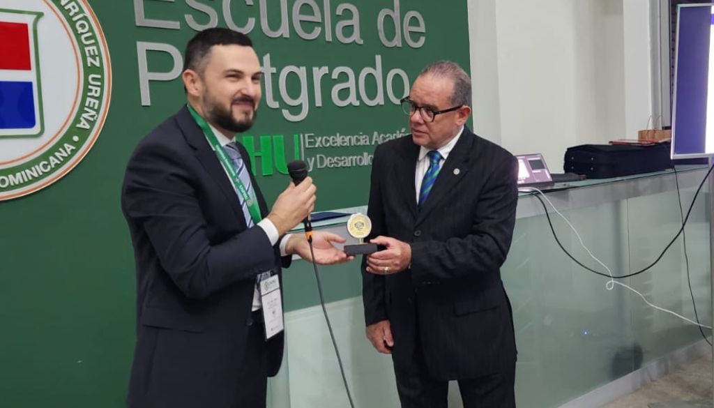 UNPHU recibe visita de vicedecano Universidad de Medicina en Sofía 