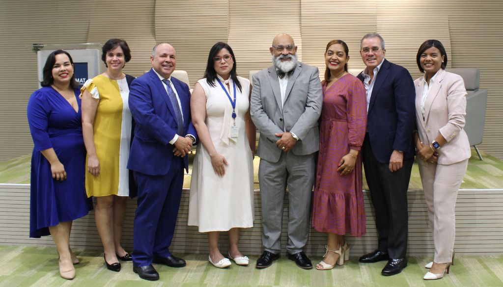 Tercer foro de ginecología destaca avances en tratamientos para salud femenina 