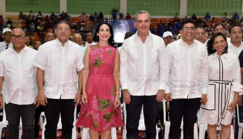 Autoridades celebran el Día Nacional de la Familia 