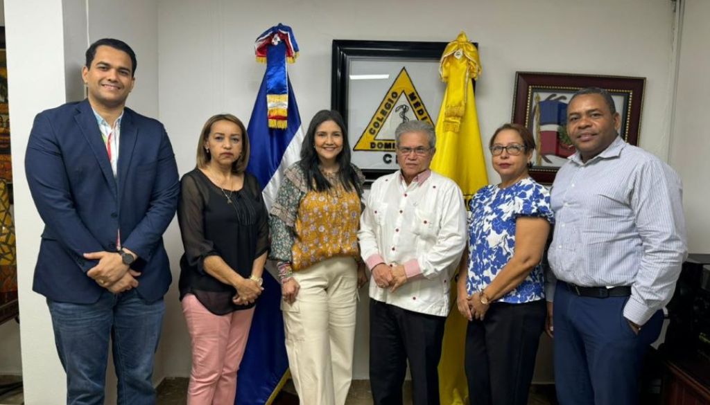 Organizaciones acuerdan gestionar mejoras en atención a pacientes en hospitales 