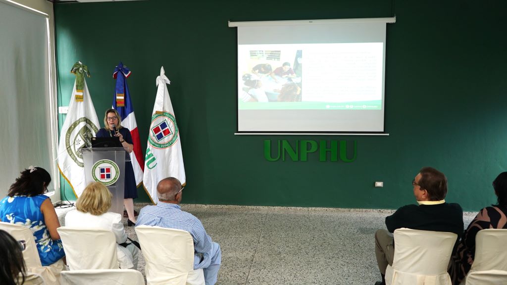 Escuela de Medicina UNPHU presenta programa de Responsabilidad Social 