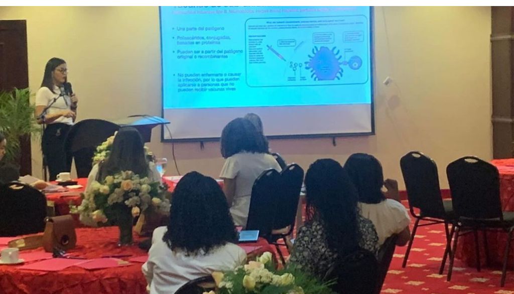 Infectólogos se actualizan en pruebas moleculares y vacunación  