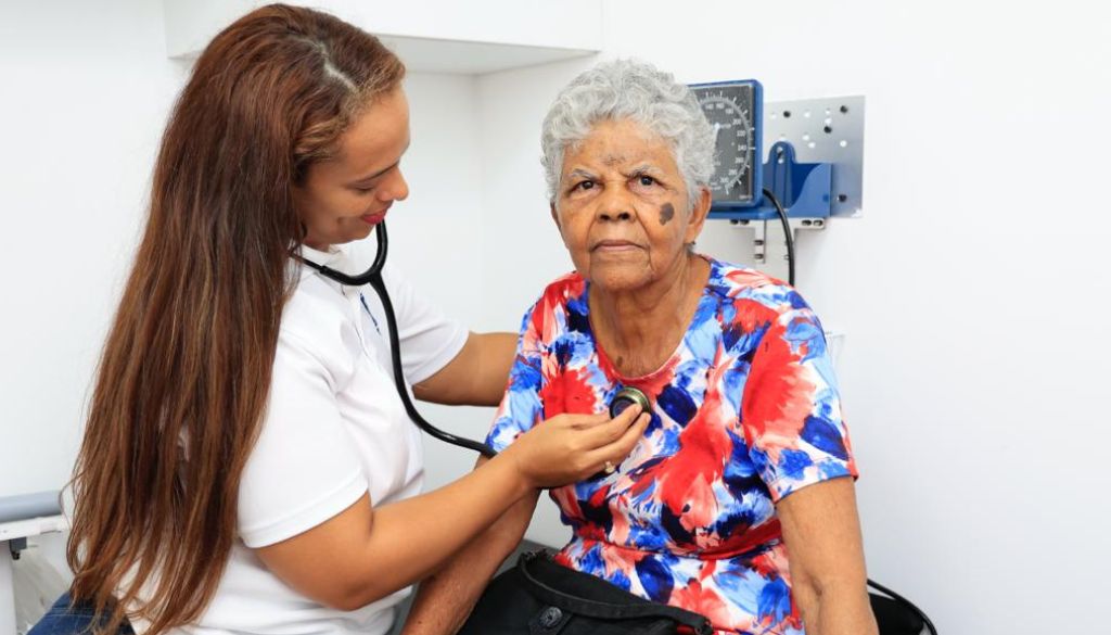 Centros Red Pública ofrecen más de 28 millones de asistencias médicas a mujeres 