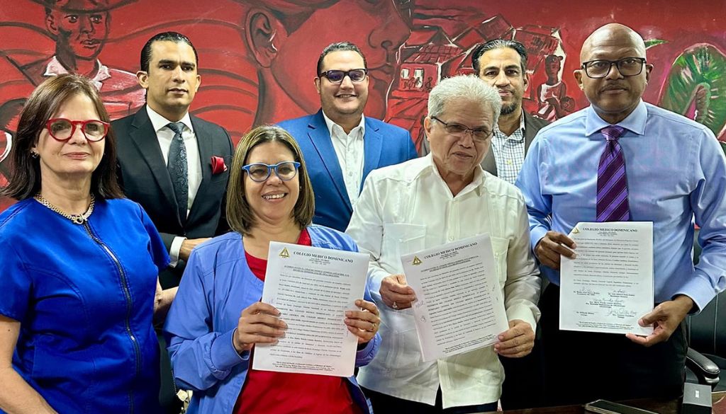 Colegio Médico y Sociedad Dominicana de Oftalmología firman acuerdo 