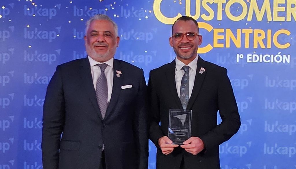 Seguros Reservas galardonada en premios Customer Centric de Lukkap 