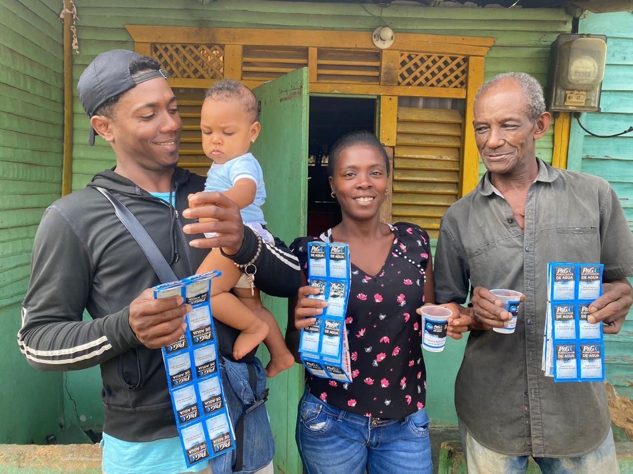 Programa “Agua Limpia” beneficia a 100 mil familias en el país 