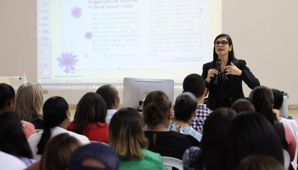 Imparten capacitación en abordaje de abuso infantil y violencia de género 