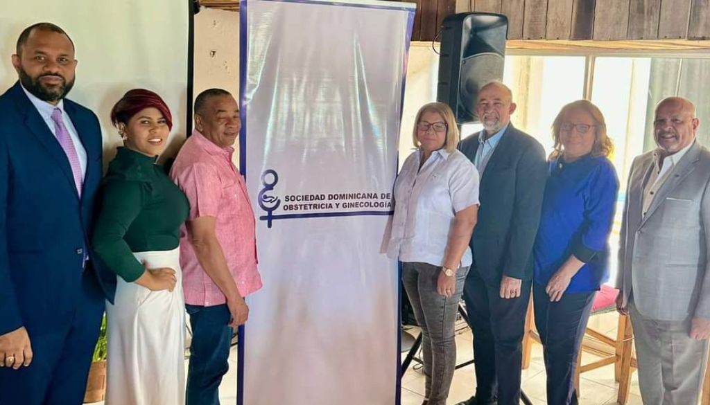 Sociedad Obstetricia actualiza sobre salud femenina en Barahona 