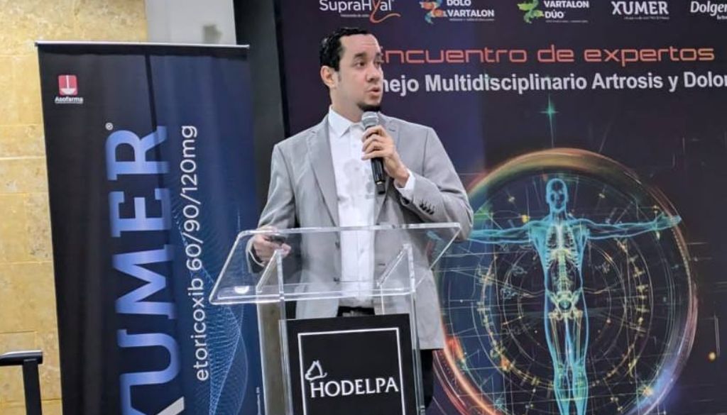 Expertos realizan con éxito encuentro sobre salud articular 