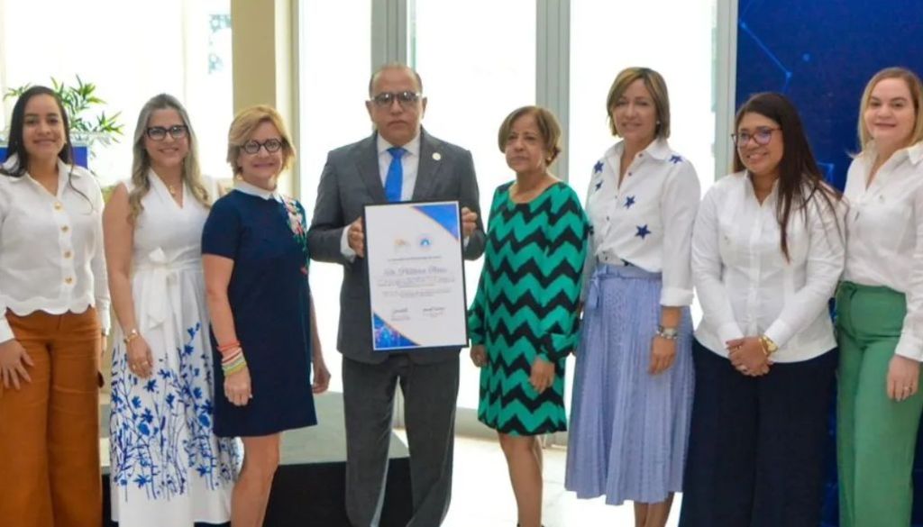 Rinden homenaje a cuatro destacados especialistas  