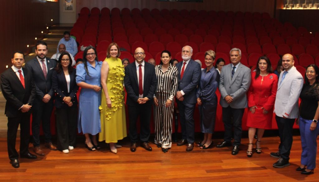 Realizan primera cirugía de espina bífida intrauterina en el país 