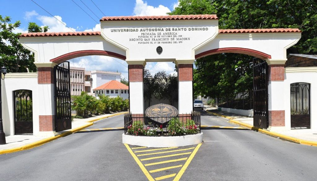 UASD conmemora 142 años de la Escuela de Farmacia 