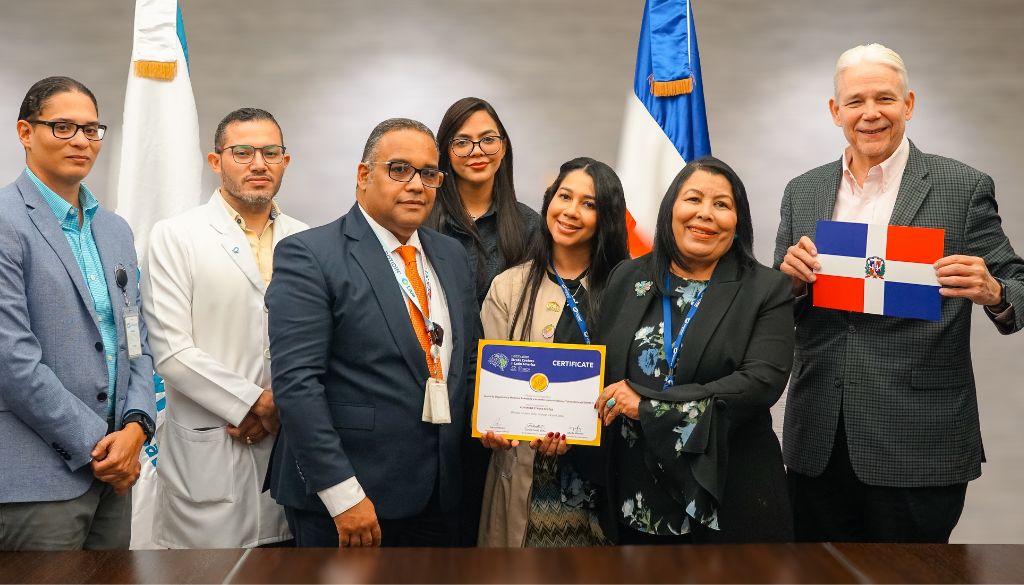 Centro de salud se posesiona como único certificado en manejo avanzado de ACV de  la región este y sur del país 
