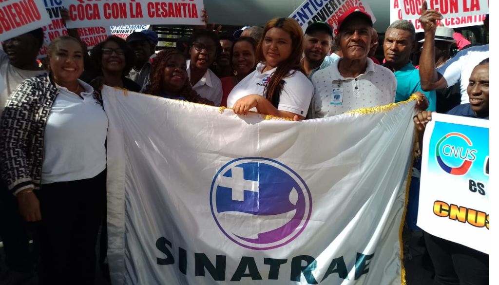 Gremio salud se une a protestas en defensa de la cesantía 