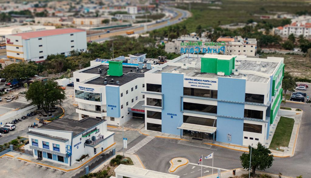 Centro Médico Punta Cana conmemora su 21 aniversario de compromiso con la salud y bienestar 