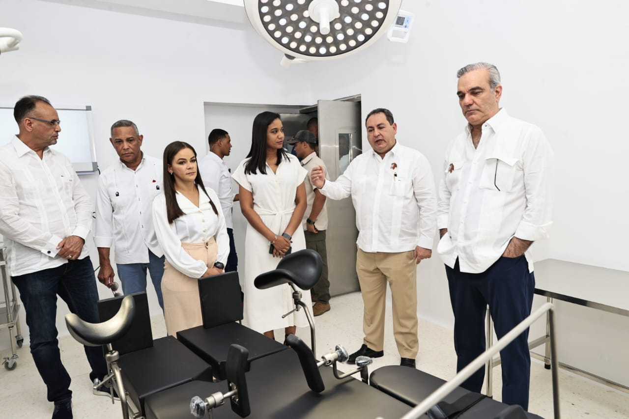 SNS fortalece más de 60 áreas quirúrgicas de la Red Pública 
