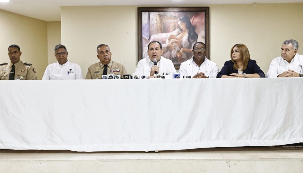 Autoridades supervisan aplicación protocolo de atención a pacientes extranjeros 