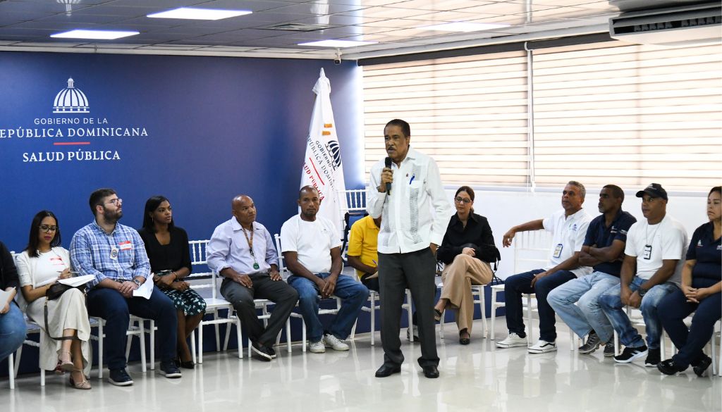 Ministerio de Salud brinda acompañamiento psicológico a personal que respondió a tragedia en Jet Set 