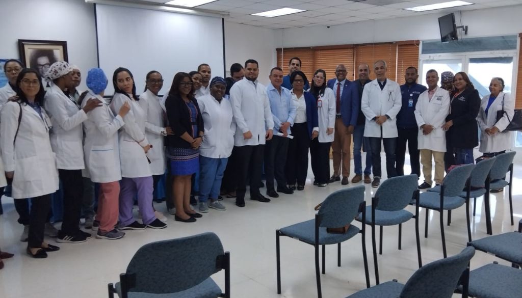 Filial Santo Domingo del CMD se reúne con autoridades del Hospital Dr. Ney Arias Lora 