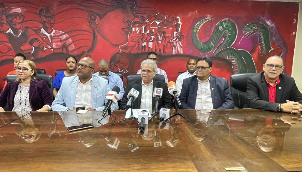 Denuncian “terror” en sector médico: piden intervención del presidente 