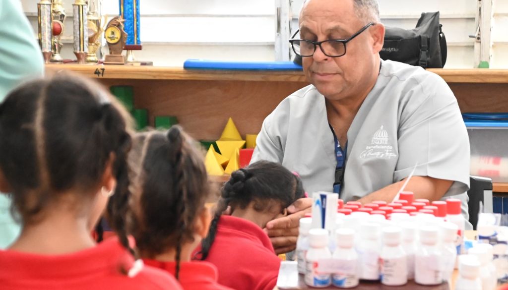 Refuerzan vigilancia sanitaria y prevención de enfermedades en escuelas 