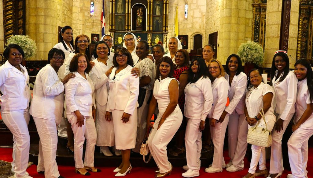 Pastoral de la Salud conmemora Día de la Enfermería con misa en acción de gracias 