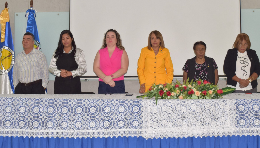 Imparten taller sobre manejo de heridas y ostomías 