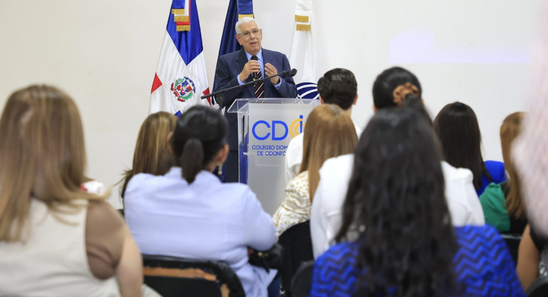 Autoridades entregan equipos odontológicos para fortalecer el Programa de Salud Escolar 