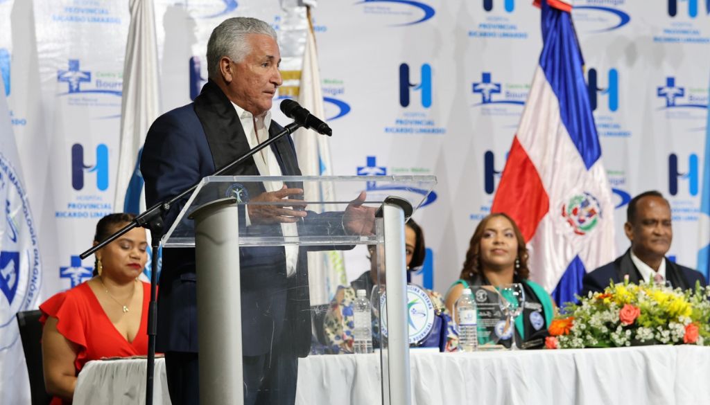 Centro Médico Bournigal gradúa nuevos especialistas y lanza su primera residencia en Imagenología 