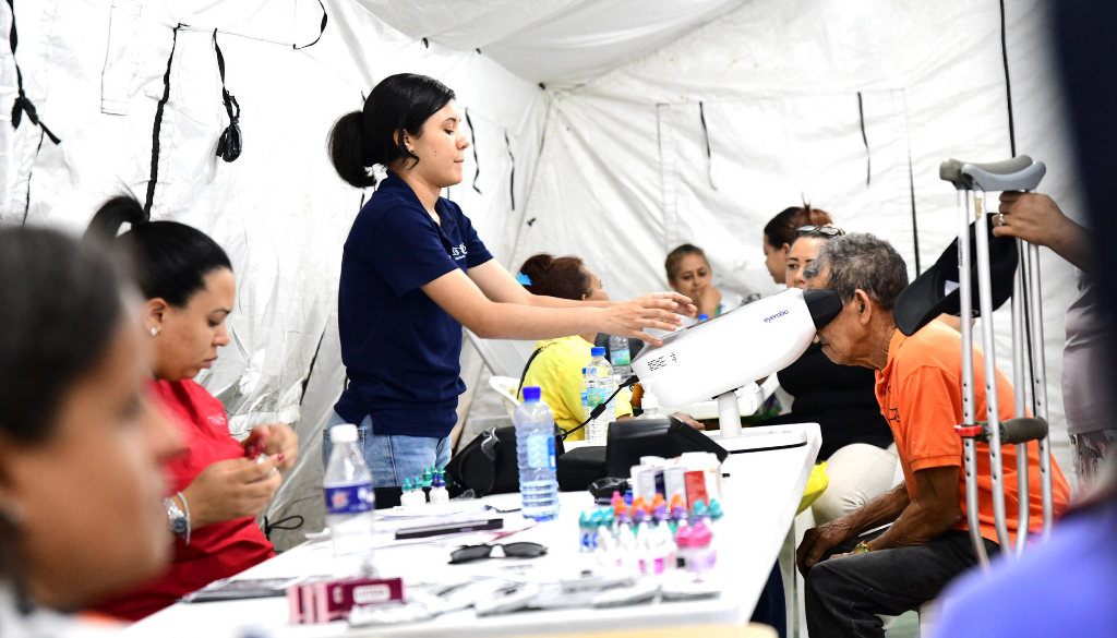 Autoridades realizan jornada “Más Salud” en beneficio de comunidades de Santiago 