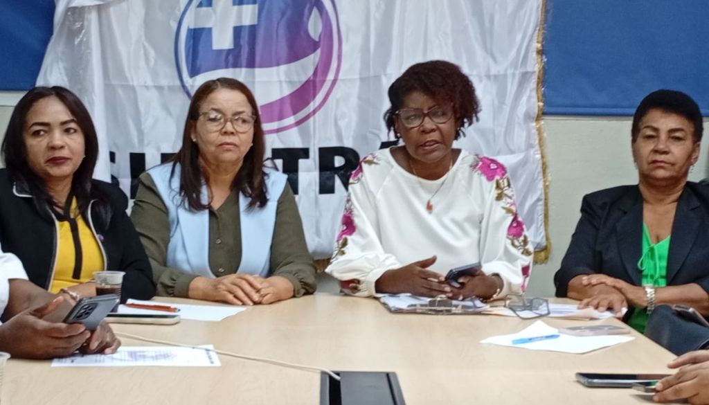 Personal salud amenaza con paros ante incumplimiento de demandas 