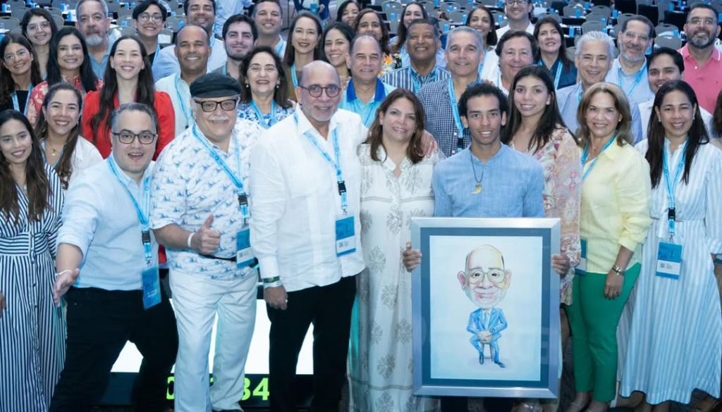 Sociedad médica combina ciencia, renovación y reconocimiento en evento de alto nivel 