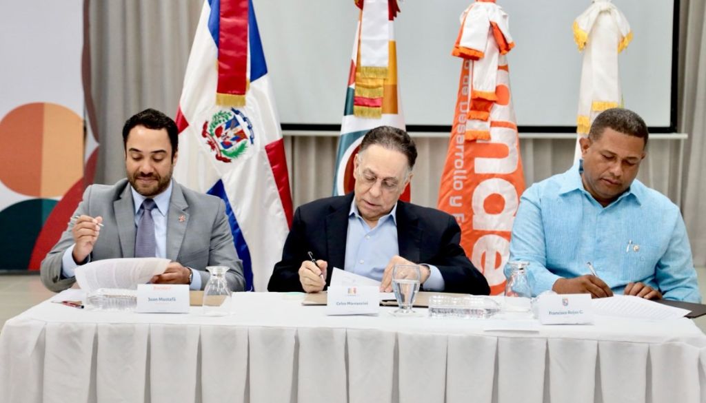 Entidades firman convenio para nuevo centro de Rehabilitación  