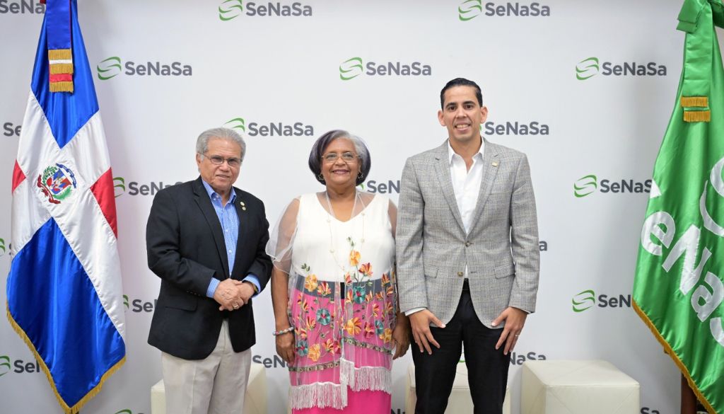 CMD y nuevo director de SENASA discuten mejoras en pagos y condiciones para pensionados 