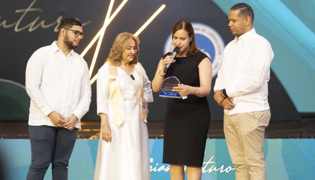 Consejo de Cardio-Oncología de SODOCARDIO reconoce a la doctora Rosa Noemí Cueto 