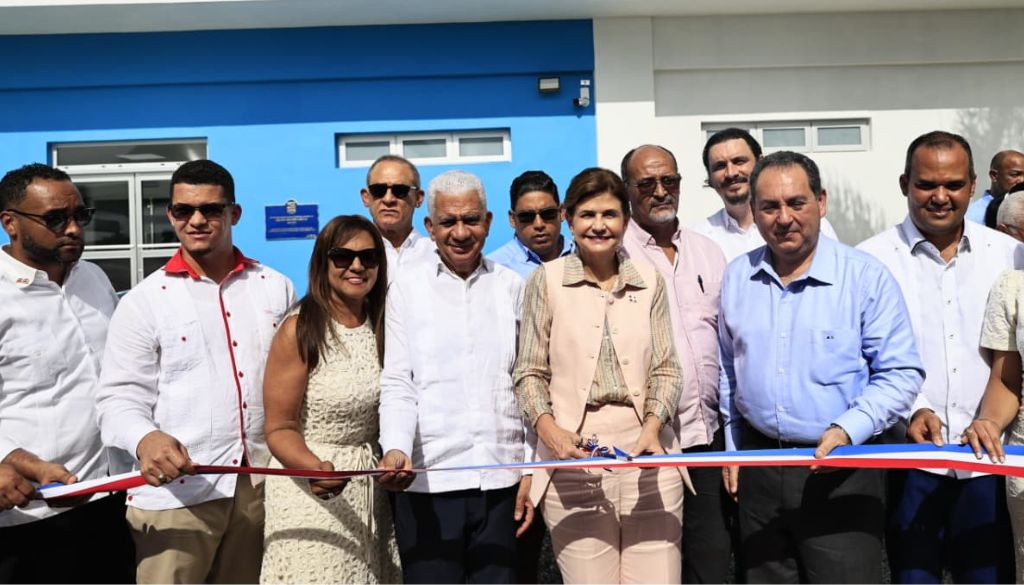 Inauguran nuevas áreas hospitalarias en Duarte y Sánchez Ramírez 