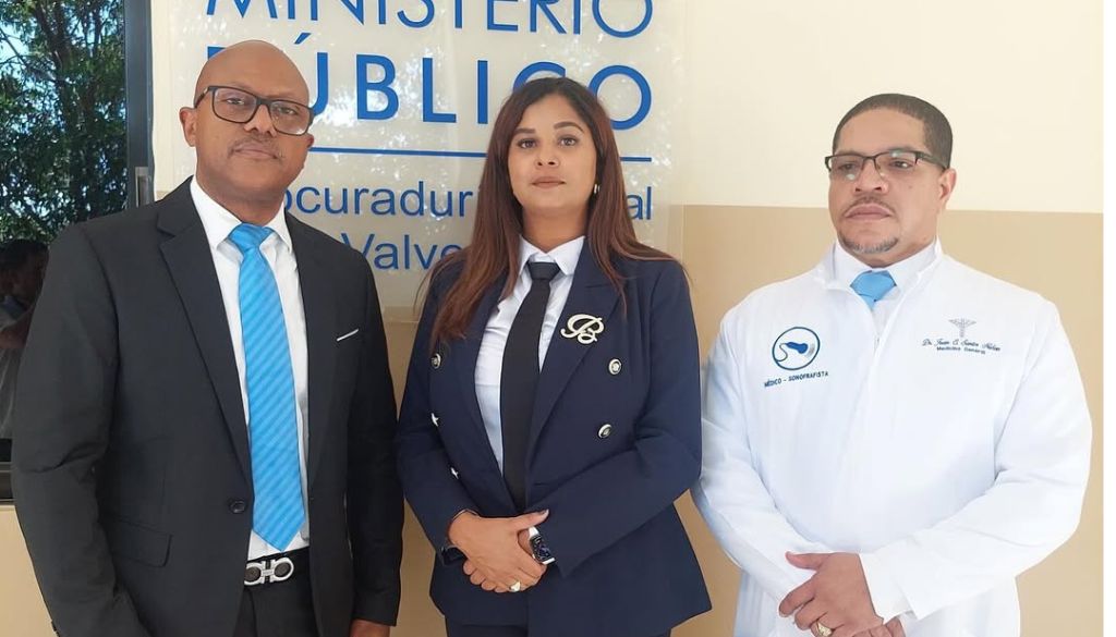 Colegio Médico muestra respaldo a doctoras detenidas en Mao 